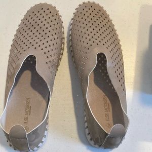 Isle Jacobsen Hornbaek tulip slip on flats size 39/8